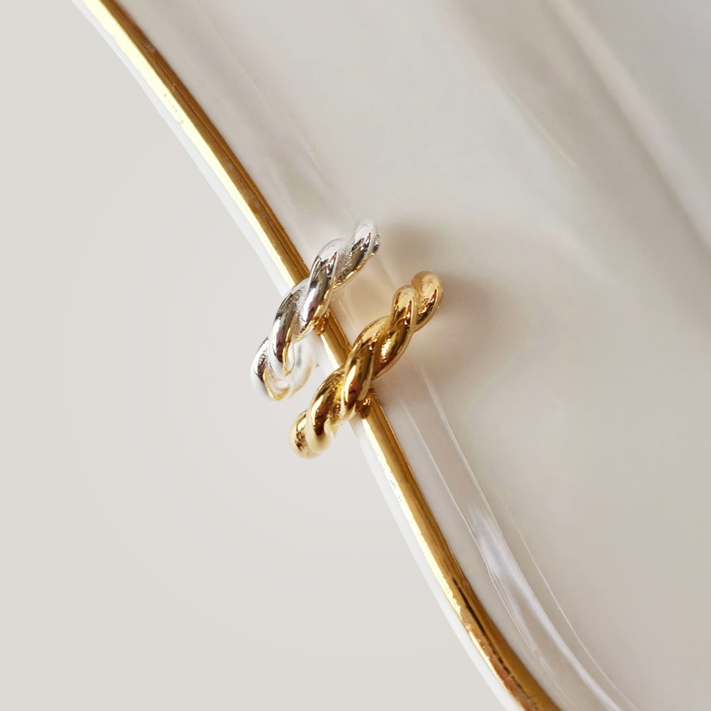 Twist Ear Cuff