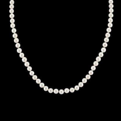 Essential Pearl Necklace