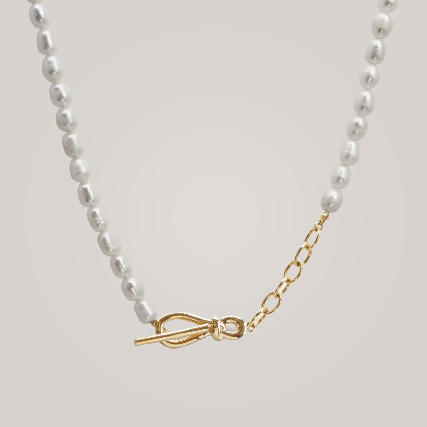 Premium Pearl T-Clasp Necklace