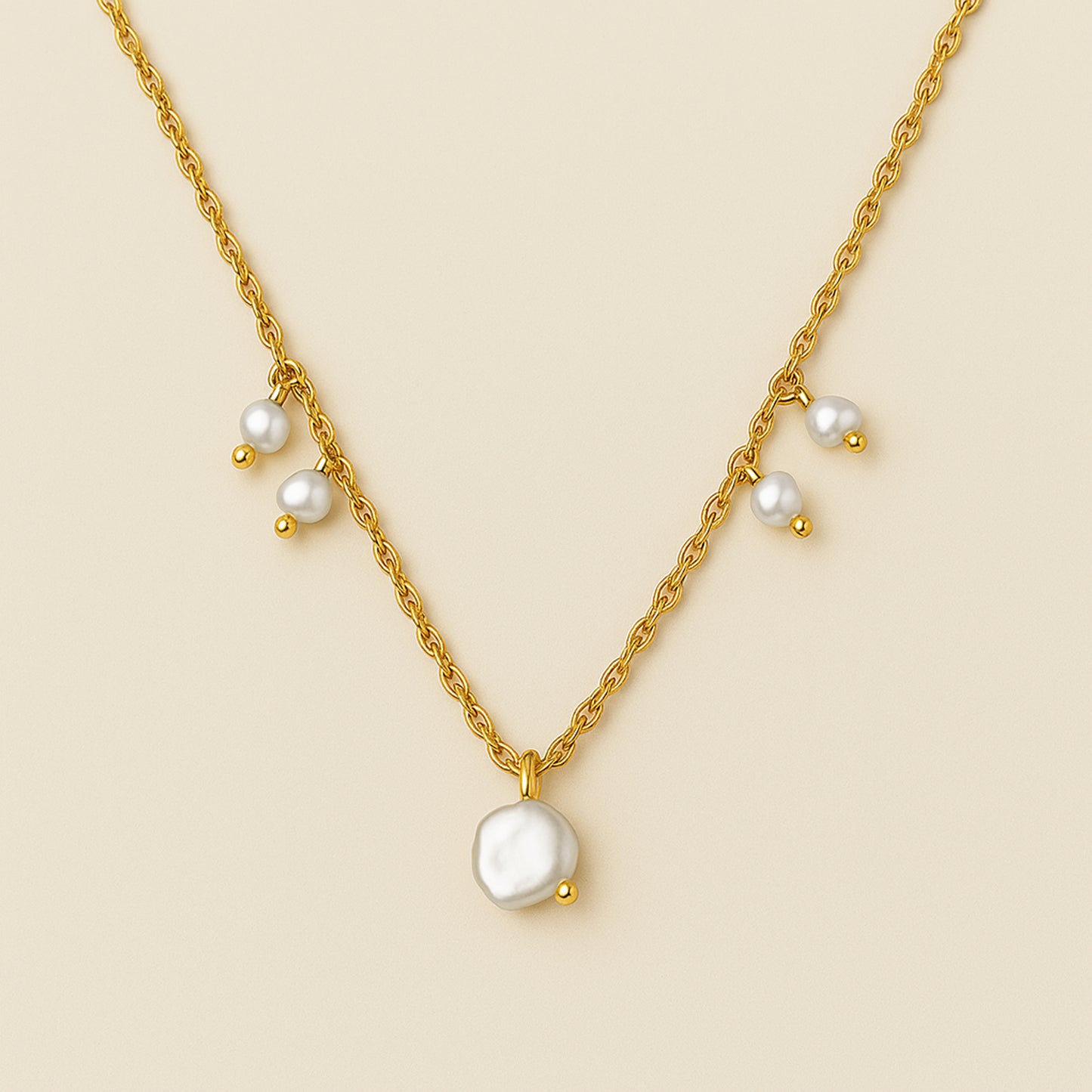 Float Pearl Necklace