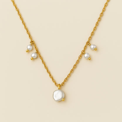 Float Pearl Necklace