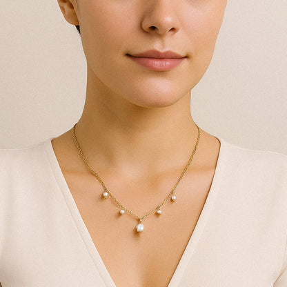 Float Pearl Necklace
