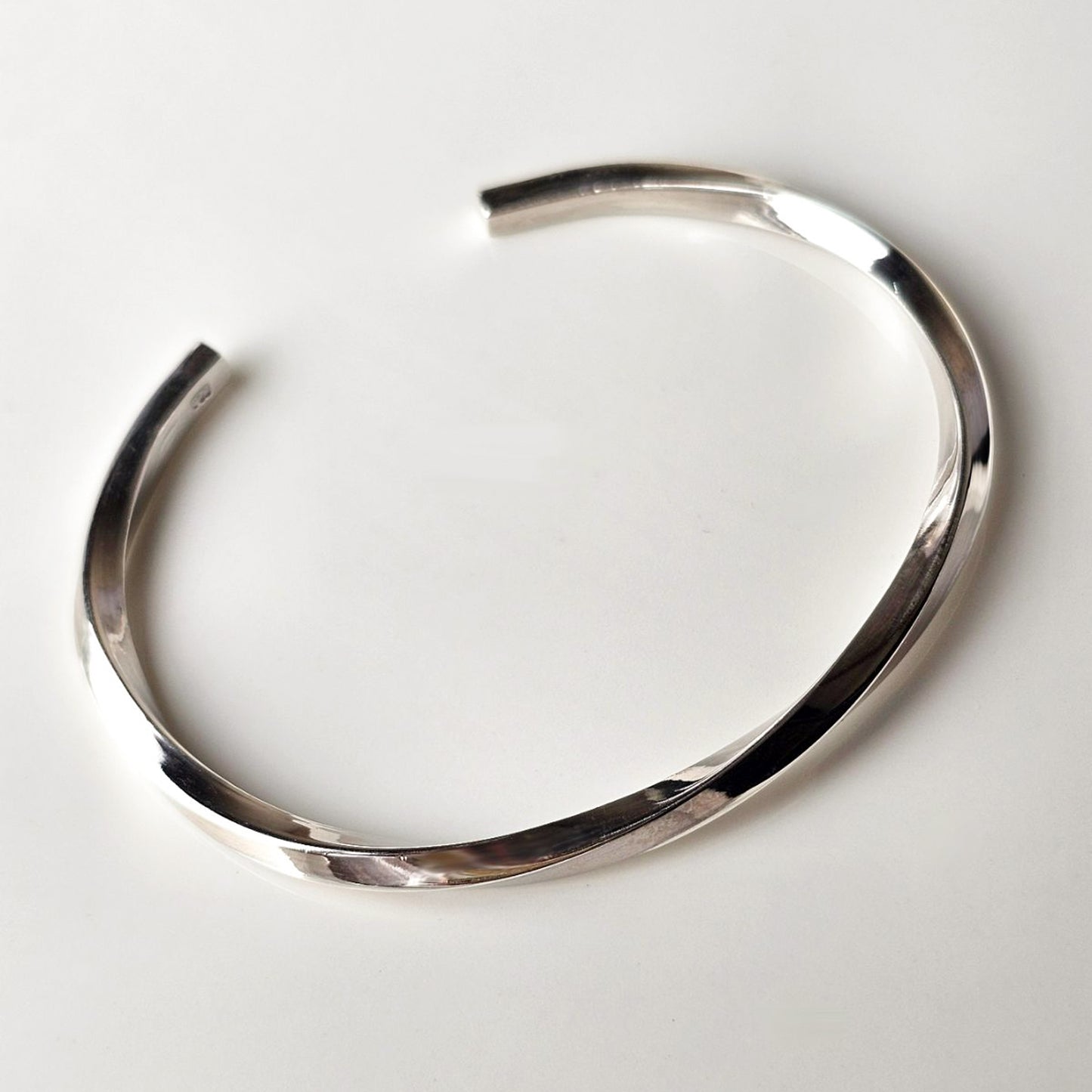 Slim twist Cuff Bracelet