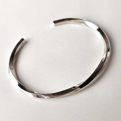 Slim twist Cuff Bracelet